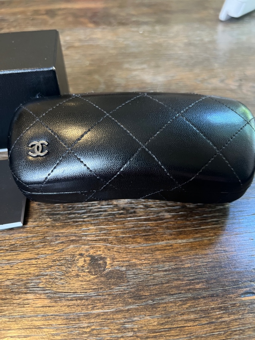 CHANEL Black Oversized Cat-Eye Sunglasses - Picture 9 of 10